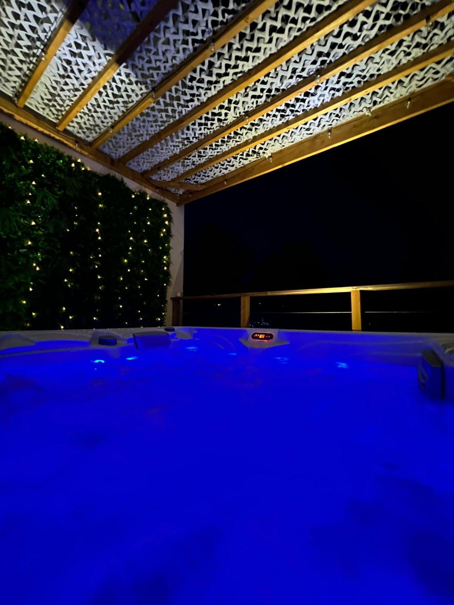 Cantaron Love Room Tente Lodge Spa Mfg Chez C&C, Exclusivement Reservee Aux Adultes מראה חיצוני תמונה
