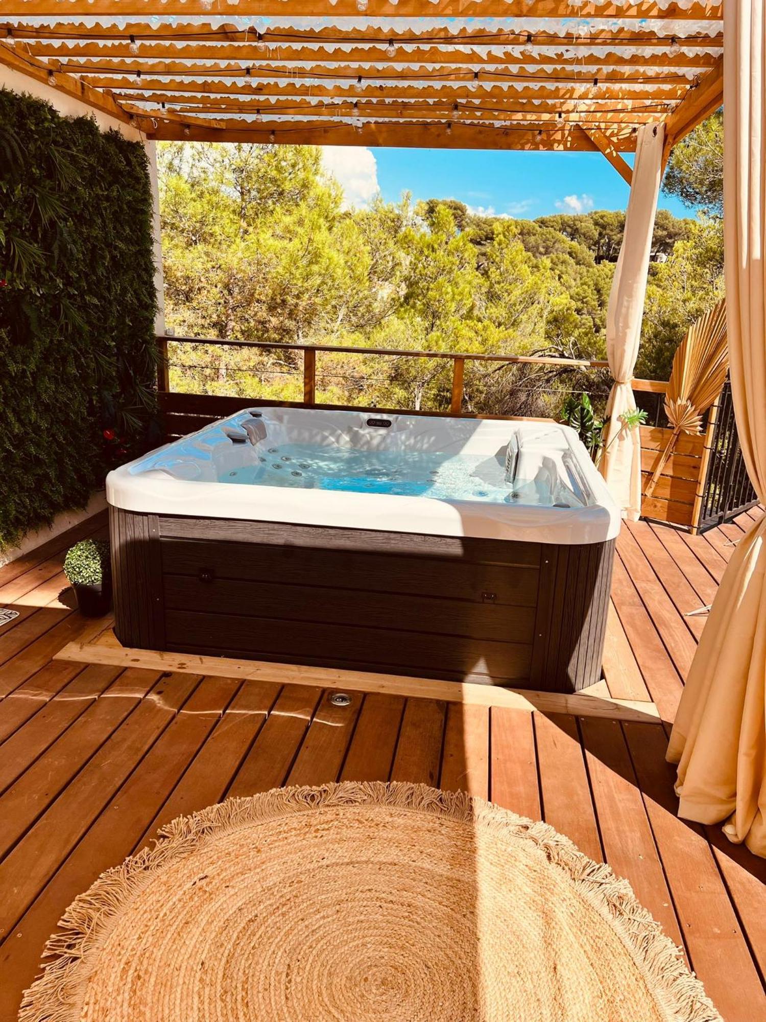 Cantaron Love Room Tente Lodge Spa Mfg Chez C&C, Exclusivement Reservee Aux Adultes מראה חיצוני תמונה